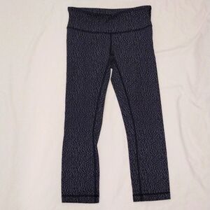 Lululemon leggings Black Gray Pattern size 4